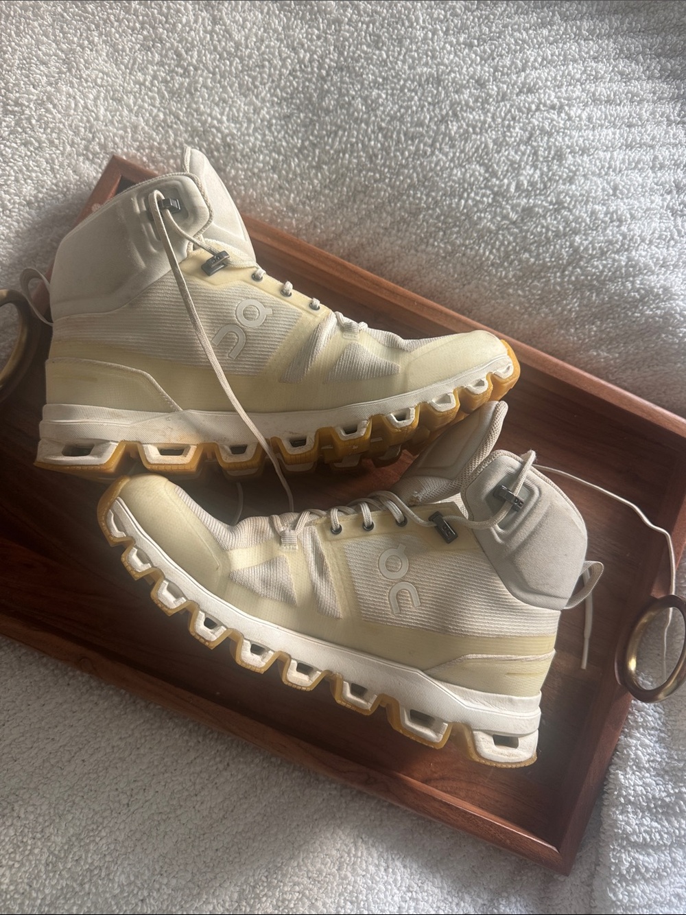 On Clouds Cream High-Top Hiking / Snow Shoes